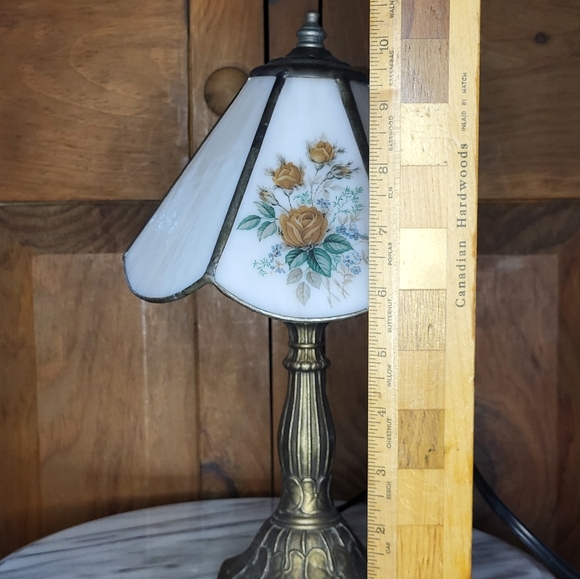 Tiffany Rose Lamp - Picture 5 of 13